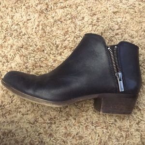 Black Lucky Brand short booties